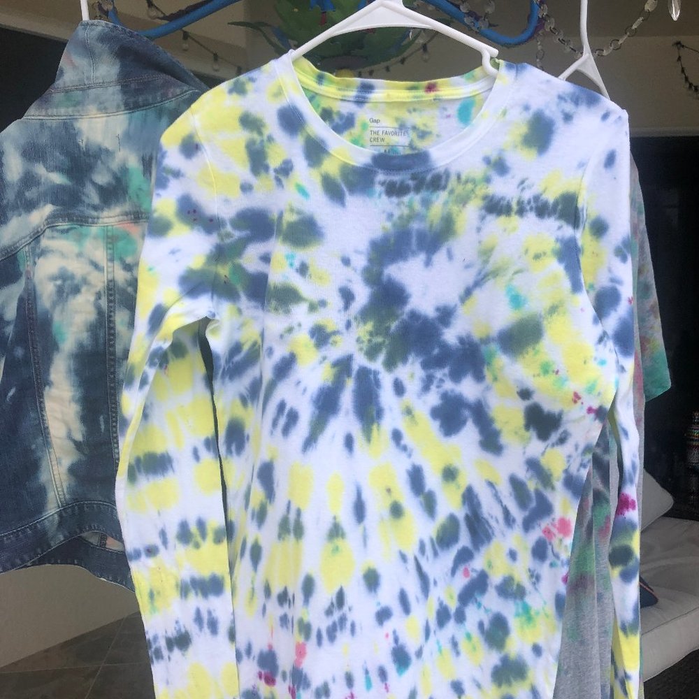 Tie dyed long sleeve tee